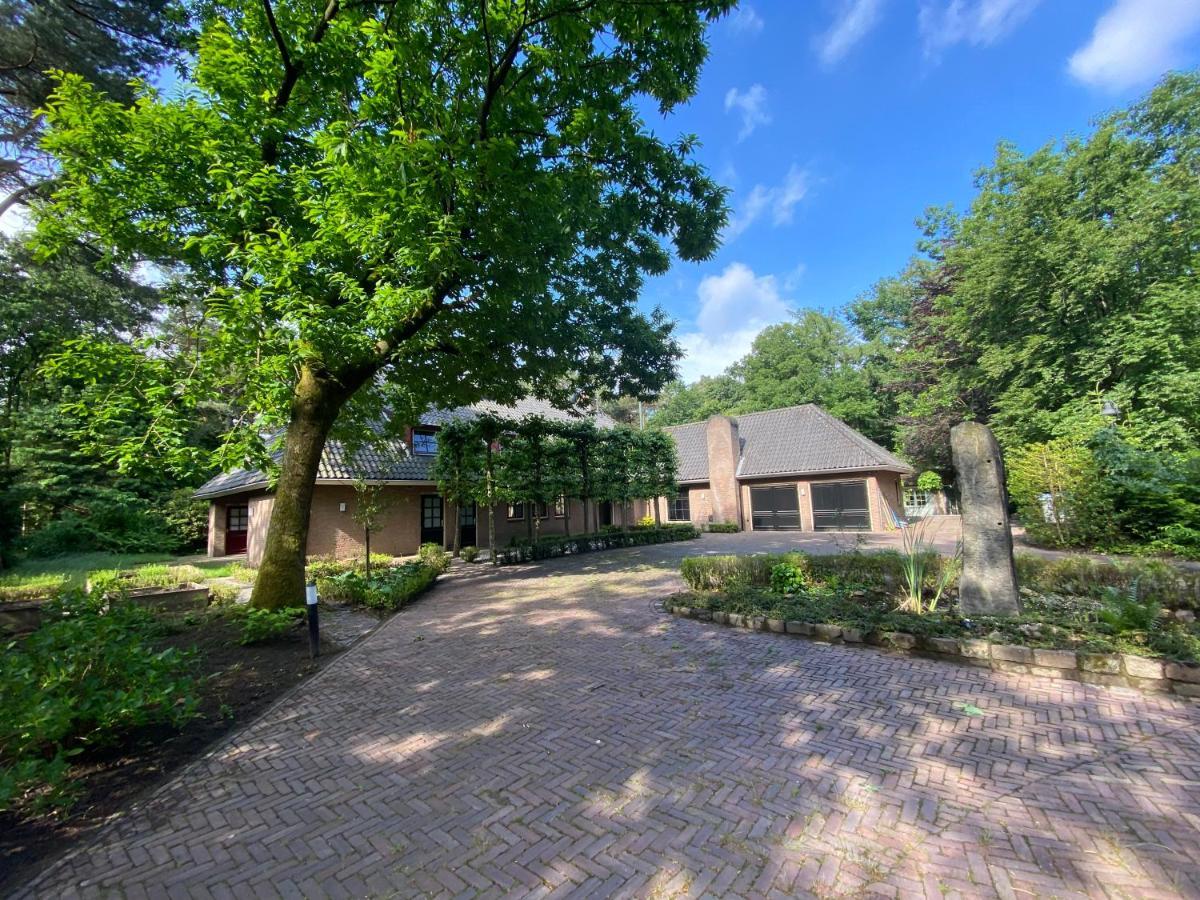 Sjieke Gezellige Villa In Het Bos Lieshout Esterno foto